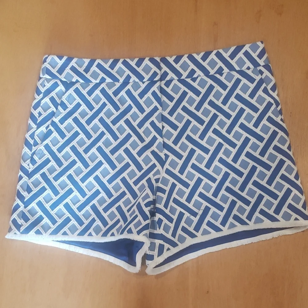 Trina Turk Blue and White Geometric Patterned fringe hem Shorts nwot